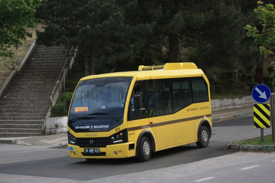 Kemeraltı’nın Sessiz Çığlığı: Yükselen Kiralar ve Azalan Umutlar
